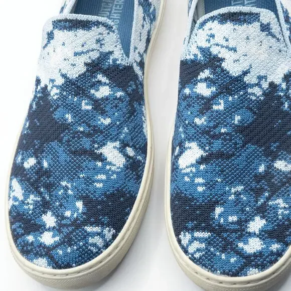 Rothys The Sneaker Shibori Blue Knit Size 9 Coastal Prep Casual Comfort - Picture 3 of 8